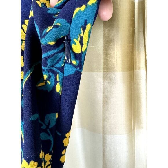 J. Crew Navy Blue Floral Long Sleeve Wrap Blouse Sz 6 EUC // office / dressy - Picture 5 of 11